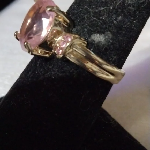 Pink  gold tone ring size 7.5 NWT (sku 618) - Picture 2 of 7